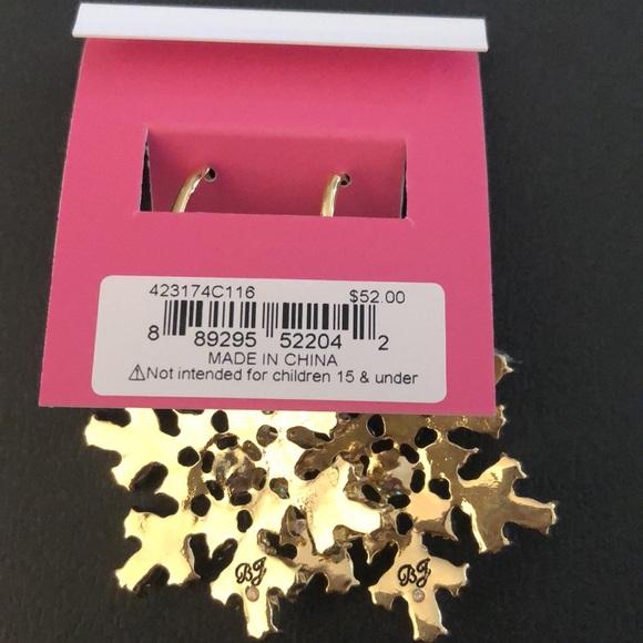 Betsey Johnson Gold Tone Snowflake Drop Earrings Iridescent Crystal Accents NWT - Picture 13 of 13